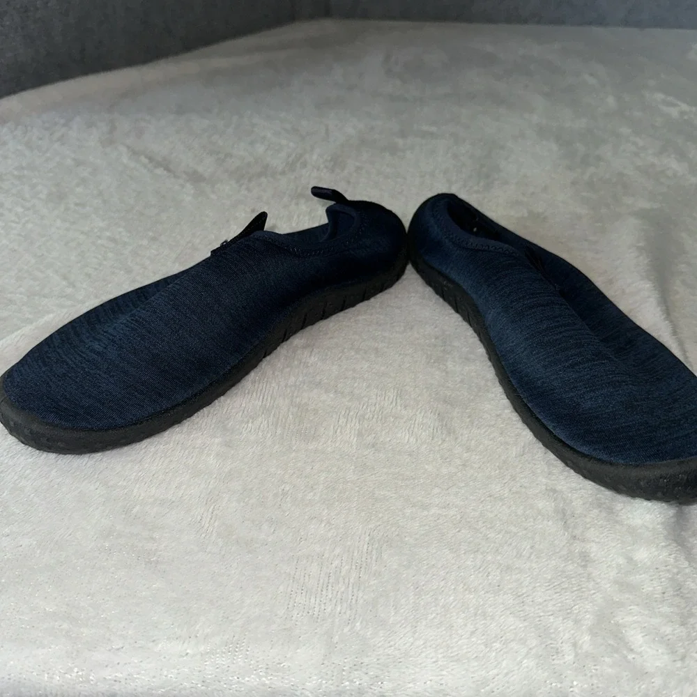 Cat and Jack Boys Water Shoes Swim Quick Dry Light Weight Navy Size 1